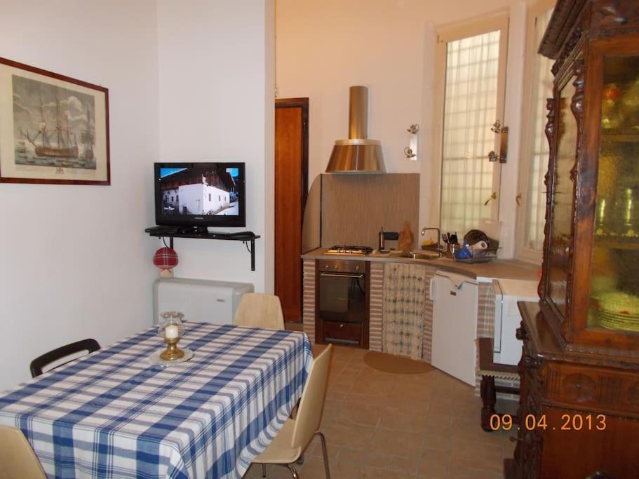 Vivilo Collection - Opera Teather Apartment - Very Central 로마 외부 사진